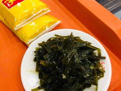 -牛一嘴·兰州牛肉面·大盘鸡(财富中心店)