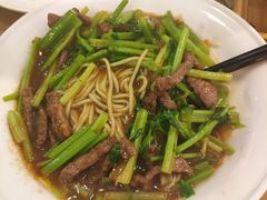 沙茶牛肉炒面-台北楚楚园馅饼粥(虹桥南丰城店)