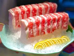 -茅草房·河畔园林火锅