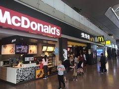 门面-麦当劳(禄口机场T2航站楼)