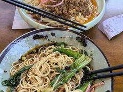 -阿依娘镇店豌杂面(三峡广场店)