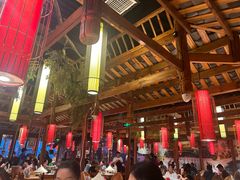 -野山舂·贵州现舂酸汤火锅(鸿通城店)