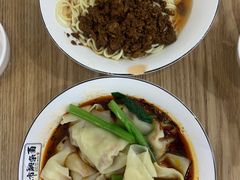 红油抄手-花市豌杂面(民生路店)