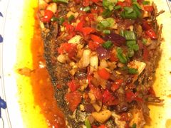 香煎鲫鱼-八碗湘长沙市井菜(坡子街店)