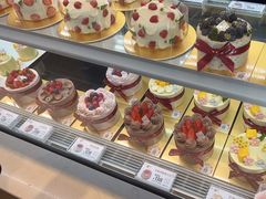 -花花卷卷·鲜食蛋糕(静安久光百货店)