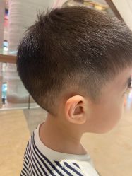 -PE SALON
