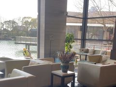 -上海怡沁园度假酒店