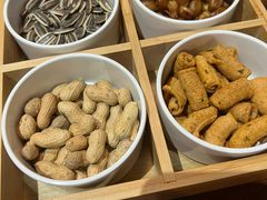 -愉肴麻辣香锅(中山路店)