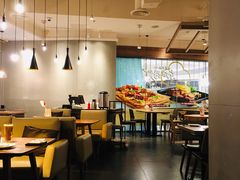 大堂-必胜客(大悦城店)