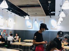 大堂-花馬肆.云南过桥米线(汉神购物广场现场熬汤店)
