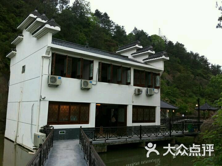 牛岭山水山庄农家乐(牛岭山庄)清新雅致包厢图片 第3张