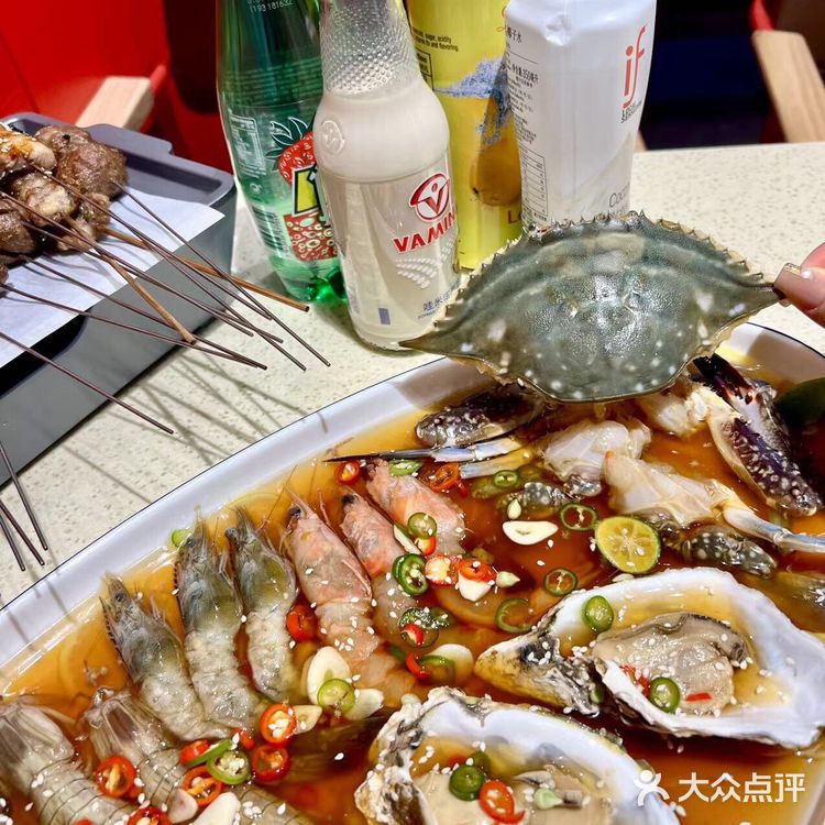 兴隆烧烤一定要冲！新鲜的生腌无法抗拒，基本桌桌必点！