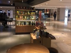 大堂-星巴克(静安嘉里中心B2店)