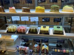 面包甜点陈列柜-野上麦田(中贸广场店)