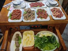 -乡土黄·鲜牛肉火锅·小龙虾(兴业街店)