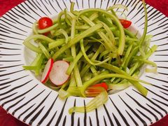 凉拌鲍芹-御龙宴