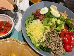 牛油果鸡肉沙拉-彼德西餐厅(凯德广场新南店)