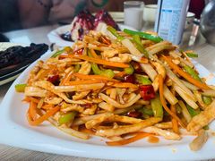 鱼香鸡丝-绿岛酒楼(小海地店)