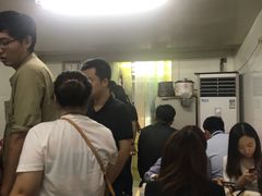 等位区-何记酿皮店(西流湾店)