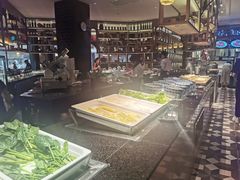 -钱小奴海鲜自助黑金店(杭州滨江龙湖店)