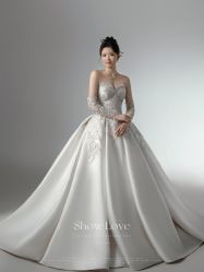 -雪中彩影婚纱摄影·微光艺术中心