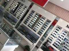 -罗创丹阳眼镜(童卫路店)