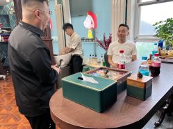 -贝勒爷专业男发