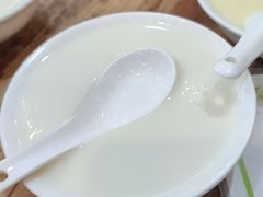 驰名双皮奶-沙湾姜埋奶(兴新包店)