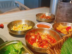 -草家酱蟹炭火烤肉店(珲春南路一店)