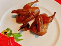 沙田玻璃乳鸽-馋遇江南·精致湖景雅宴(东方之门店)