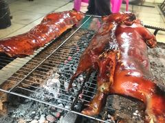 -黄记四更烤乳猪店