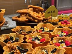 -小苍兰风铃草·礼物蛋糕(沈阳店)
