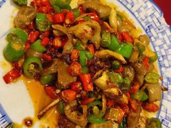 双椒肥肠-百年粉蒸牛肉
