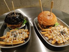 -三勾JJJ Burger&Coffee(梅溪湖店)