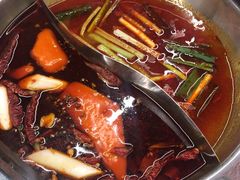-黔哆哆地摊酸汤火锅(清湖店)