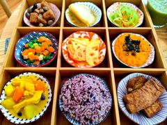 -轻蔬不用等·素食(江苏路店)