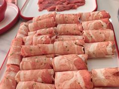 -毛辣果·贵州红酸汤牛肉火锅(西单店)