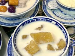 -广信牛奶甜品世家(台东店)