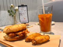 -必胜客(漕宝路店)