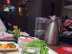 -海底捞火锅鲜切牛肉主题店(长寿路店)