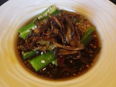 鸡枞油炝秋葵-大理岛·精品云南菜·音乐餐厅
