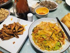 -天山集市(和家乐广场店)