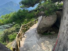 -罗田薄刀峰风景区