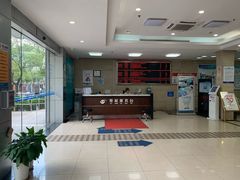 -上海大学附属上海和平眼科医院