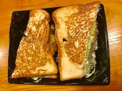 -The Habit Burger Grill 哈比特汉堡(爱琴海店)