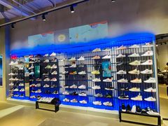 -阿迪达斯(武林银泰三叶草店)