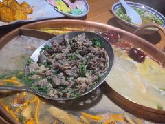 -洱火云南酸菜牛肉火锅(石景山当代商城店)