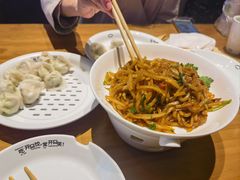 -百年港湾奥特莱斯(香炉礁店)