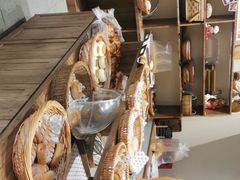 -沁屋面包店(人民东路店)