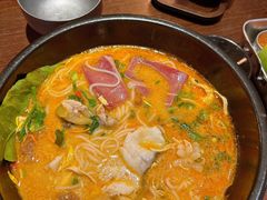 -银米·云南传统过桥米线(双廊黑金冠店)